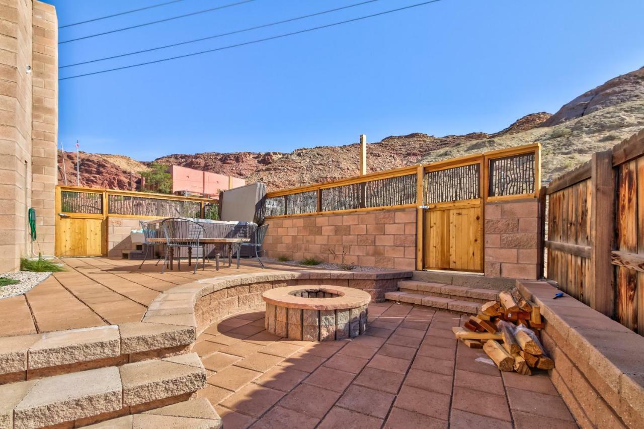 Bella Casa- Downstairs Unit Apartment Moab Exterior photo